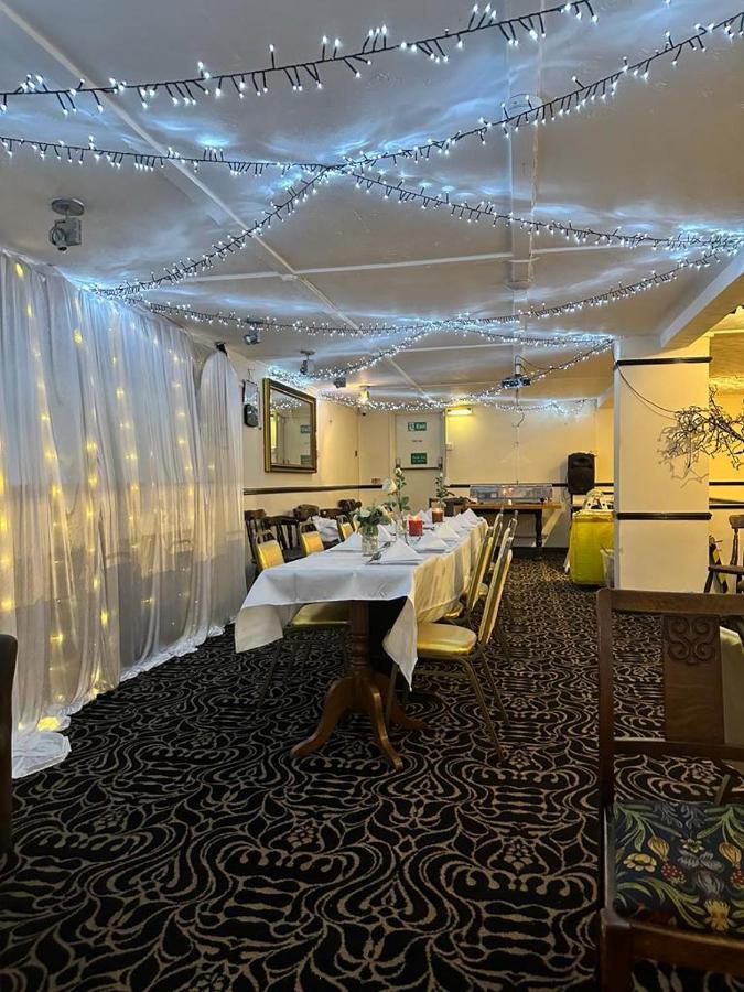 The Swan Inn Salisbury Wilton  Buitenkant foto